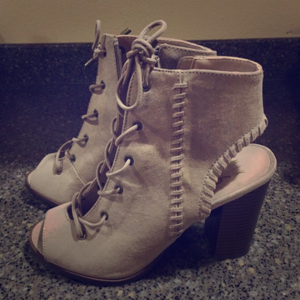 Women's cut out open toe bootie/heel/sandal